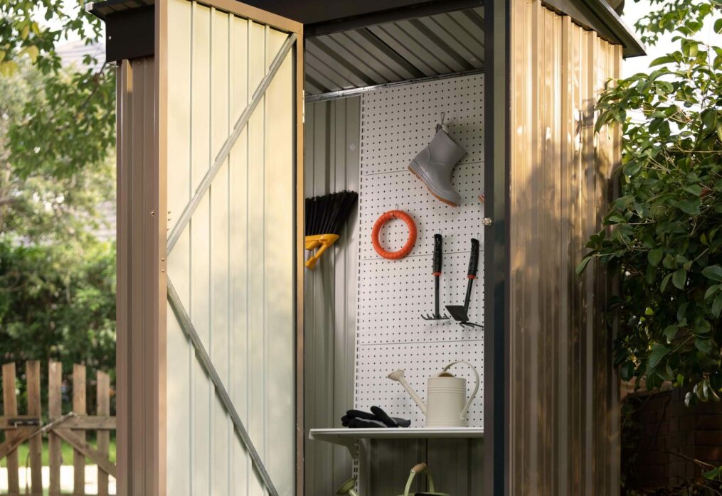 Devoko Outdoor Storage Shed 5 x 3 FT Lockable Metal Garden Shed Steel Anti-Corrosion Storage House with Single Lockable Door for Backyard Outdoor Patio (Brown)-New